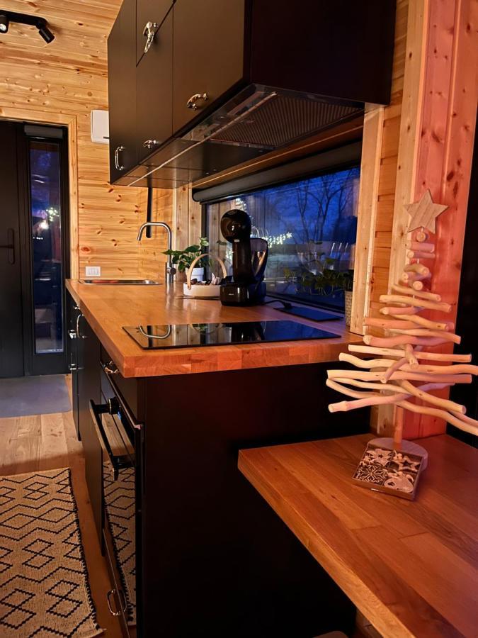 Moodysun Studio, Remote Tiny Home كومارنيك المظهر الخارجي الصورة