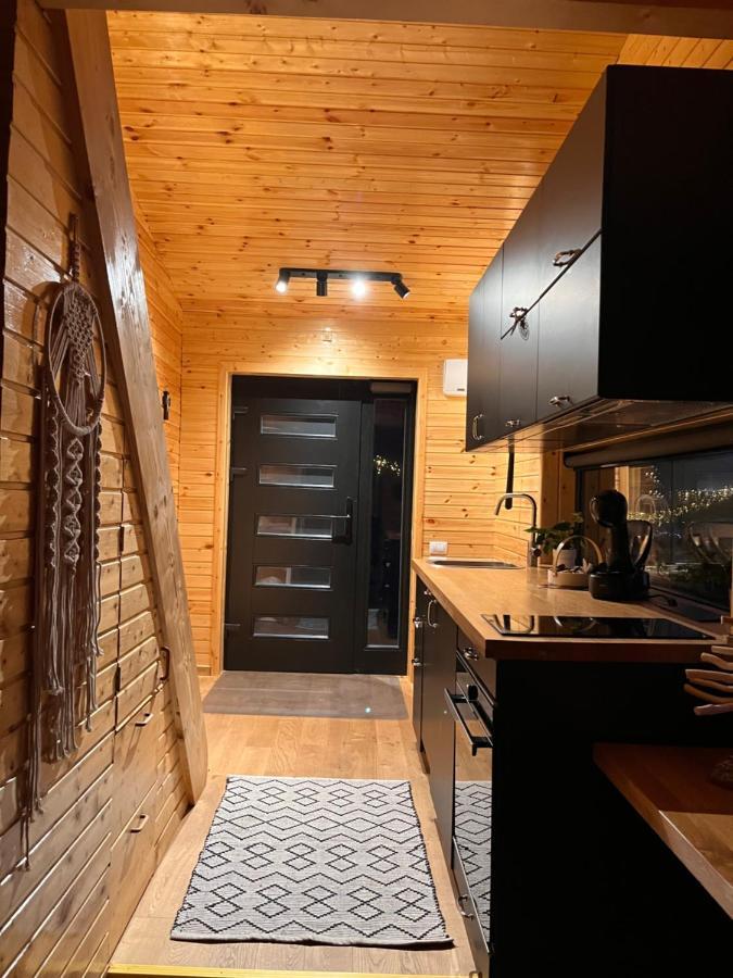 Moodysun Studio, Remote Tiny Home كومارنيك المظهر الخارجي الصورة